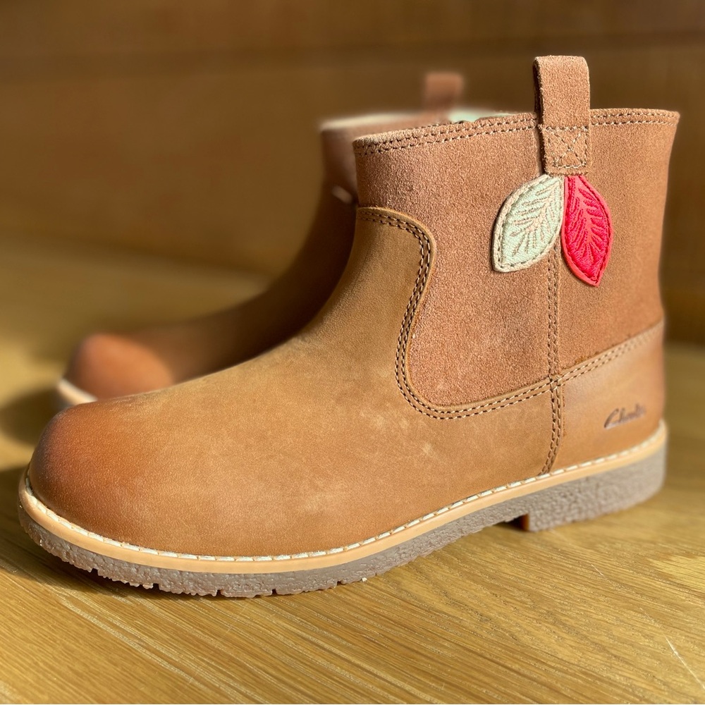Clarks Comet Style Leaf Detail Booties